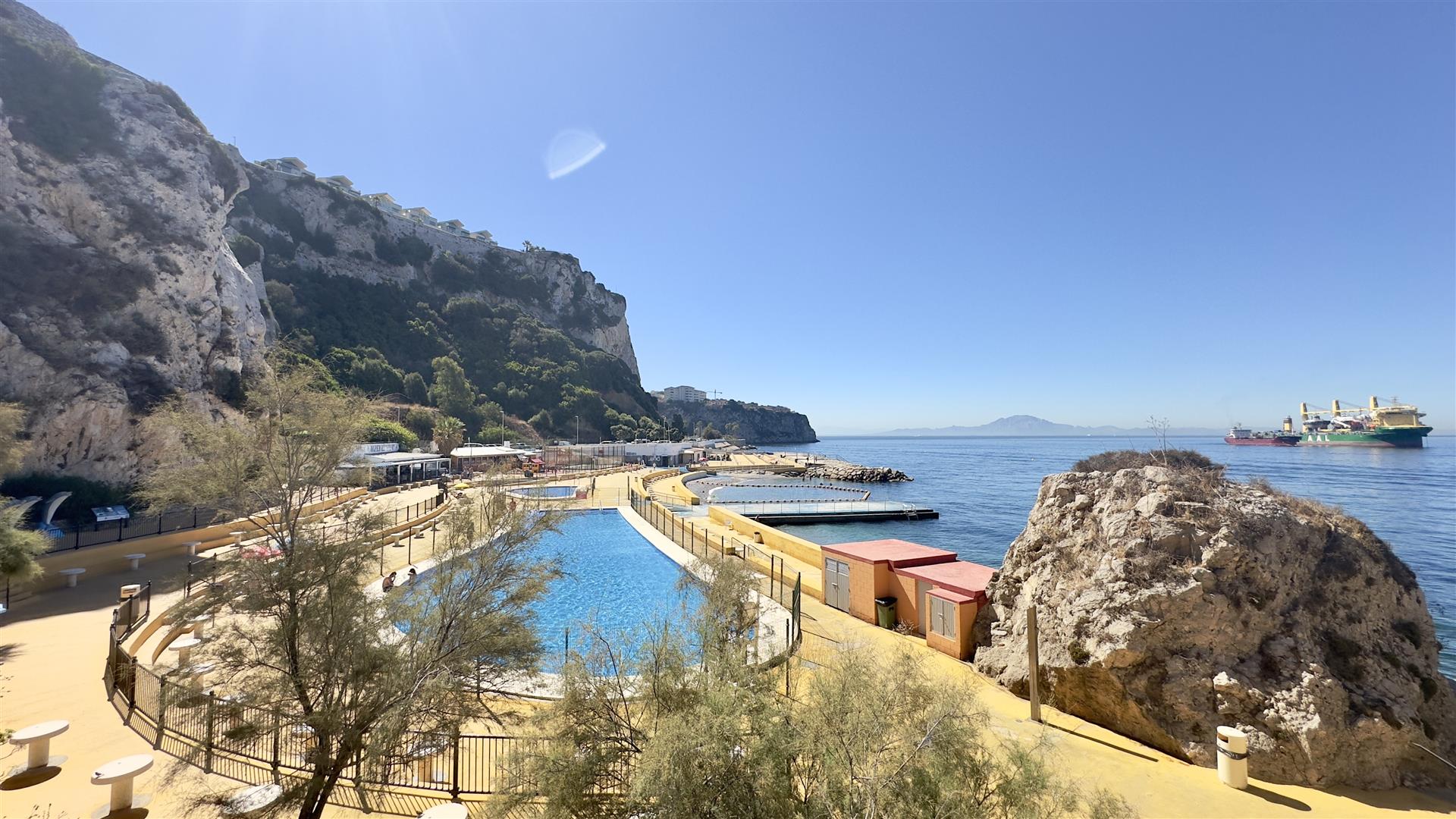 Image of Apartment - 4 Bedrooms - 2 Bathrooms for Sale in Cumberland Terraces-Gibraltar, Image 5